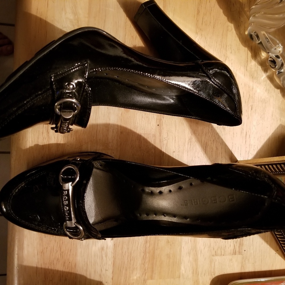 Black patent leather BCBG heels